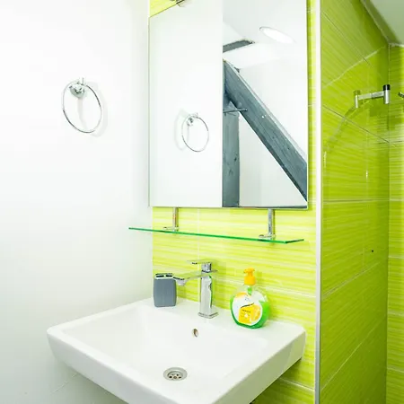 Apartment He-ra With Free Parking