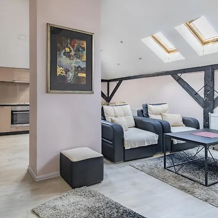 He-ra With Free Parking *