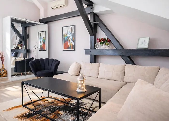 He-ra With Free Parking Skopje